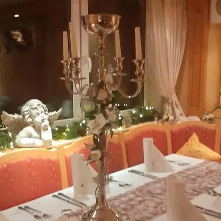 Hotel Landgasthof Gruener Baum Hochdorf (Biberach)