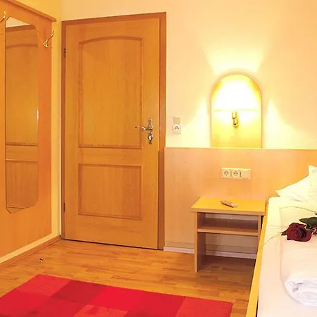 Landgasthof Gruener Baum * Hochdorf (Biberach)