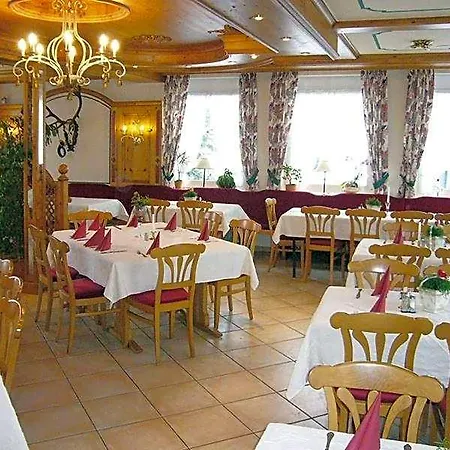 ホテル Landgasthof Gruener Baum