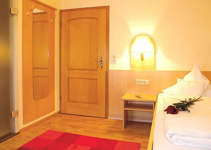 Landgasthof Gruener Baum * Hochdorf (Biberach)